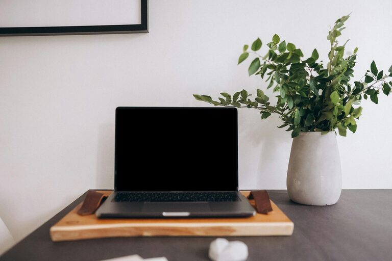 How to Create a Productive Home Office Space on a Budget